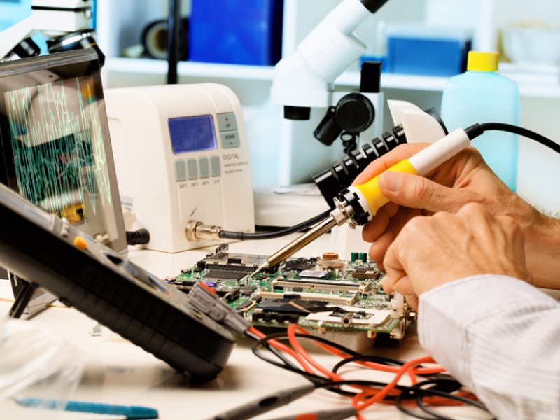Repairing-Electronic-Circuits-big